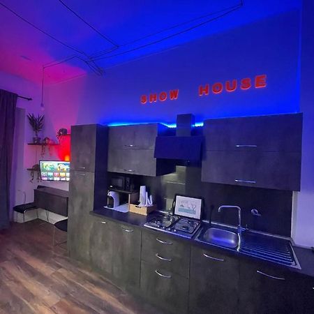 Show House Turin Luaran gambar