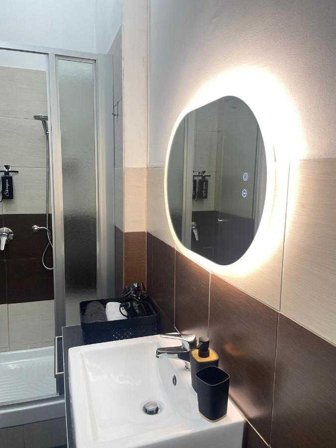 Show House Turin Luaran gambar